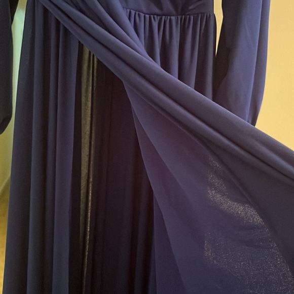 MATERNITY Gown with Bishop Sleeves - Picture 6 of 9